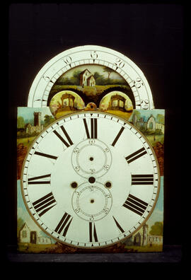 Unknown maker: Arched with moon dial / Clockmaker: unmarked