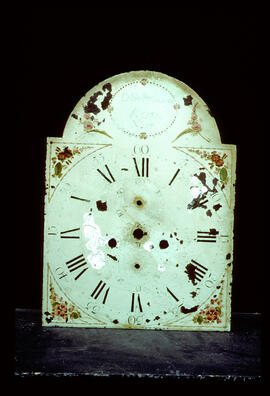 Thomas Osborne, Birmingham: Low oval in arch dial, 1800+ / Clockmaker: David Sutherland, Keith, 1805