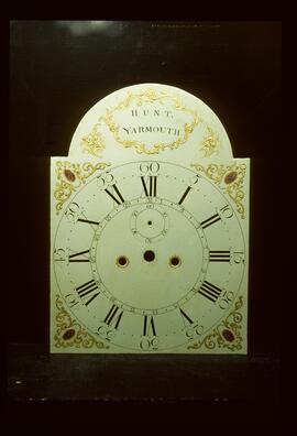 Osborne & Wilson, Birmingham: Gesso in arch dial, 1775? / Clockmaker: Abraham Hunt, Yarmouth, 1788–95