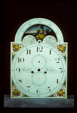 William Finnemore, Birmingham: Arched with moon dial, 1820 / Clockmaker: Thomas Dumbell, Rochdale, 1822–24